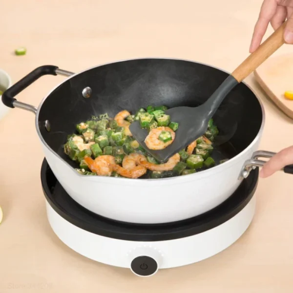 اجاق القایی شیائومی نسخه لایت | Mi Induction Cooker Lite با طراحی مدرن، تنظیم 9 سطحی دما و توان 2100 وات، انتخابی مناسب برای پخت و پز سریع و ایمن است.
