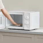 مایکروویو آون شیائومی | Mi Microwave Oven با توان ۷۰۰ وات و ظرفیت ۲۰ لیتری،