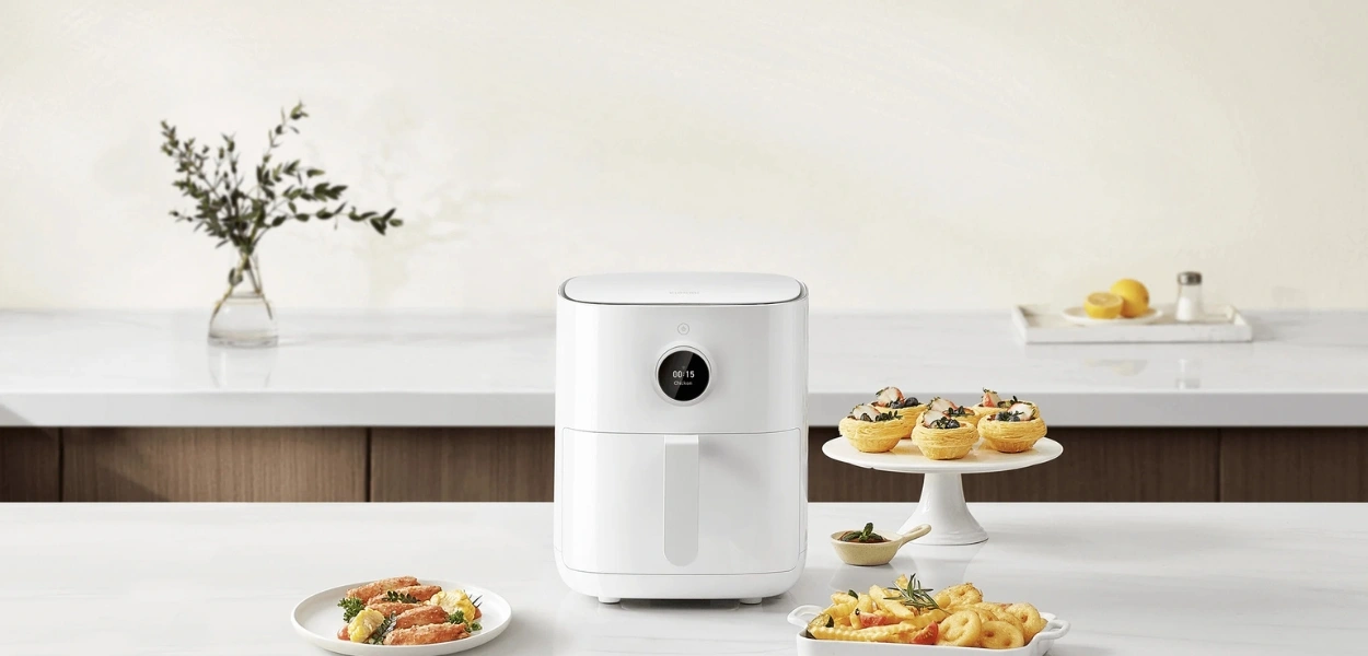 سرخکن هوشمند شیائومی ظرفیت 4.5 لیتری | Mi Smart Air Fryer 4.5L با ظرفیت ۴.۵ لیتری، کنترل هوشمند و پشتیبانی از دستیار صوتی گوگل