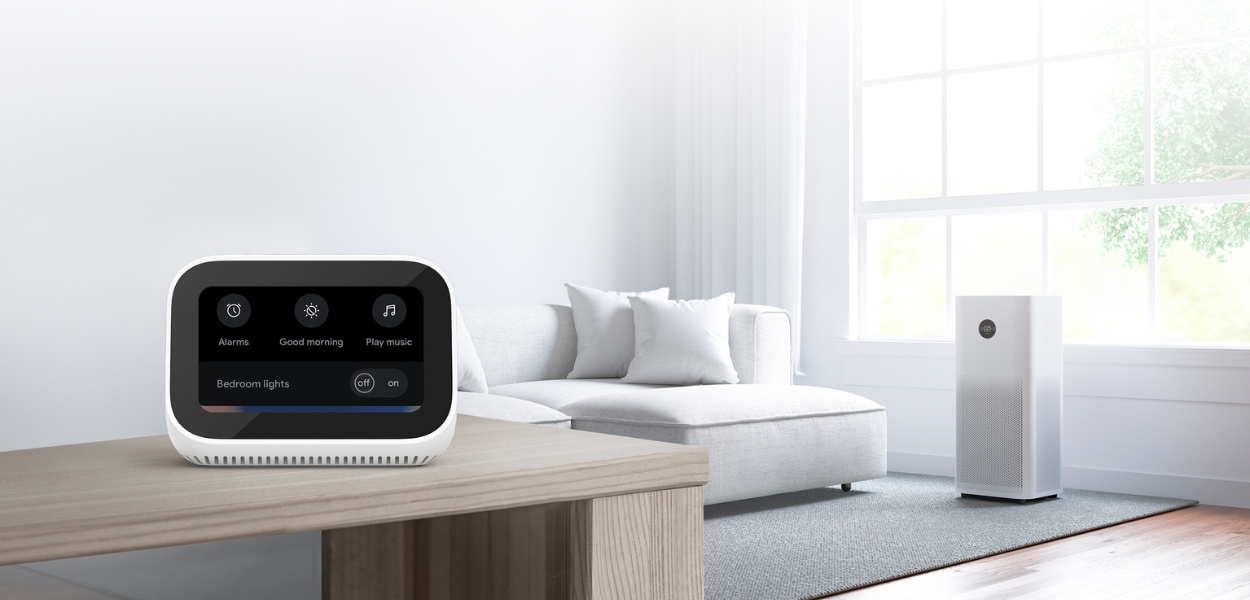 ساعت رومیزی هوشمند شیائومی | Mi Smart Clock با صفحهنمایش لمسی ۴ اینچی و پشتیبانی از Google Assistant