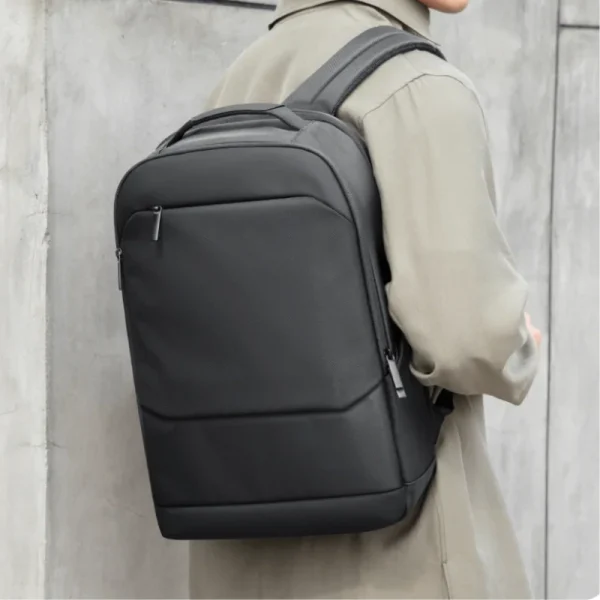 کوله پشتی شیائومی | Mi Business Backpack با طراحی شیک و محفظه‌های جادار