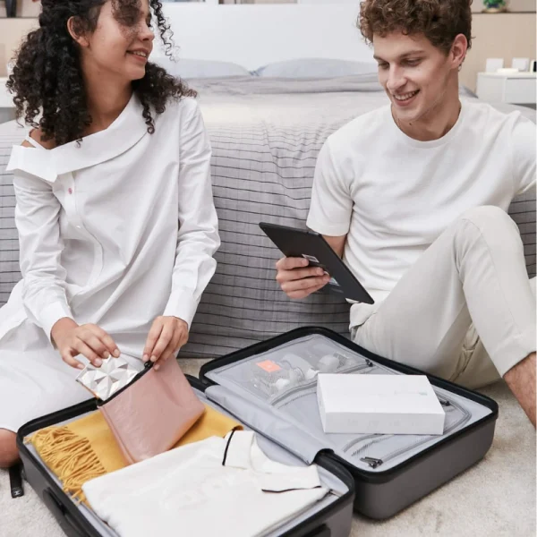 چمدان کلاسیک 20 اینچی شیائومی | Mi Luggage Classic 20inch با طراحی مقاوم و سبک و چرخ‌های اسپینر بی‌صدا