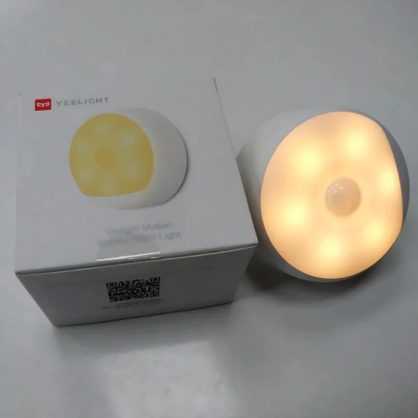 چراغ هوشمند با سنسور تشخیص حرکت یی لایت | Yeelight Rechargeable Sensor Nightlight با سنسور مادون قرمز دقیق و طراحی چندمنظوره